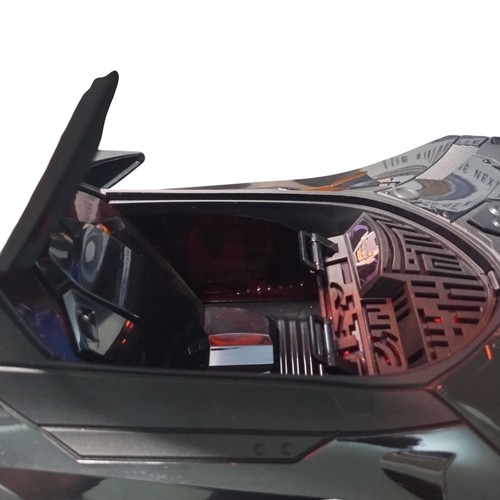 McFarlane Toys DC Multiverse Batimóvil Batman Beyond Vehículo con Luces Marca - Imagen 7 de 17