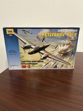 Zvezda Petlyakov PE-2 Soviet Dive Bomber 1/48...