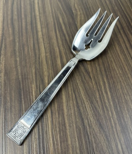 Reed Barton Marielle Stainless Serving Fork Pierced Square Circle Flat Tip 18/10 - Picture 2 of 8