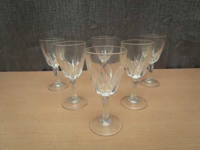 6 VINTAGE FRENCH LUMINARC FLAMENCO No 7 6cl SHERRY GLASSES 6 VINTAGE FRENCH LUMINARC FLAMENCO No 7 6cl SHERRY GLASSES