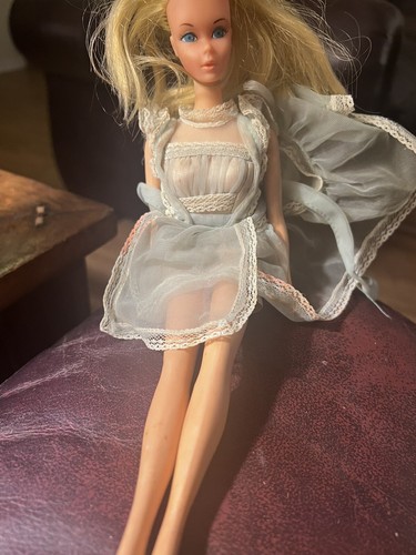 Vintage Fun Time Barbie 1st Issue Blonde Straight Leg Doll Original Dress 1966 - Picture 4 of 5