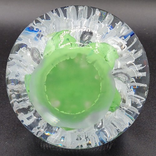 Art Glass Dolphin Fish Paperweight Controlled Bubbles Blue Green White 4.5" Inch - Picture 5 of 7