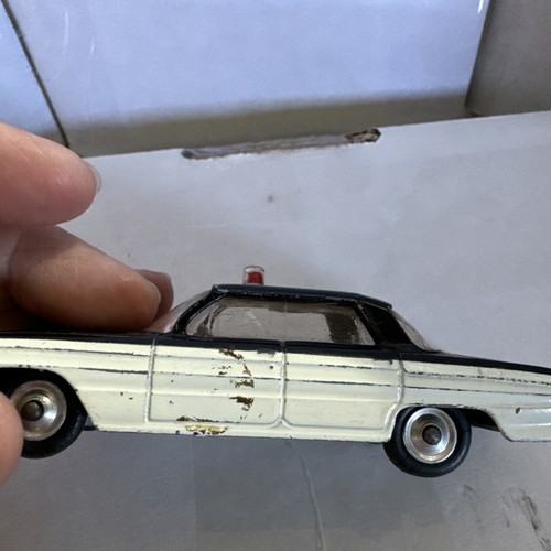 Corgi Oldsmobile Police Car Super 88 - Picture 6 of 6