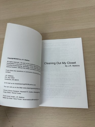Eminem: Cleaning Out My Closet - Rare 2002 Bio Paperback Book By J.R. Watkins - Imagen 7 de 9