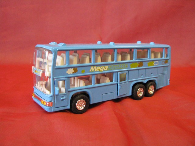 Megashuttle Spielzeugbus Omnibus Reisebus Metallbus Stadtbus Modellauto TOP Megashuttle Spielzeugbus Omnibus Reisebus Metallbus Stadtbus Modellauto TOP