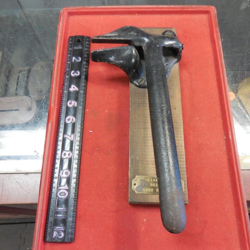 Carolina Cracker Heavy Duty Nut Cracker Works Great - VINTAGE - Picture 2 of 8
