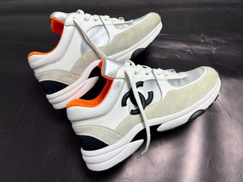 Auth Women's CHANEL Interlocking CC White Logo Sneaker Trainer Shoes - 38 - 8 US - Picture 2 of 15