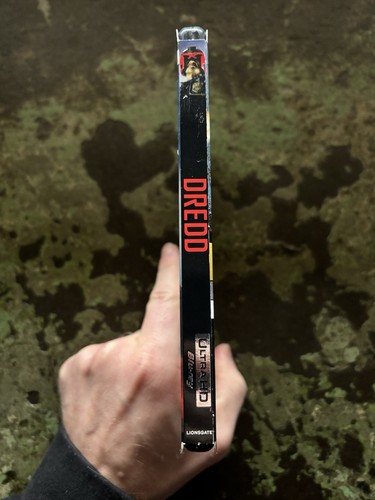Dredd (2012) 4K UHD + Blu-ray w/ OOP Slipcover - Picture 4 of 5