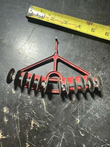 Vintage Ertl Disc Plow 6" Red Farm Implement Cultivator MADE IN USA ERTL CC - Picture 3 of 7