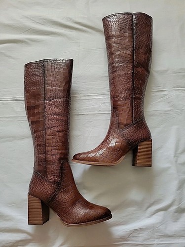 Diba True Leather Crocodile Embossed Knee High Boots Stacked Heel Size 7.5 - Picture 5 of 8