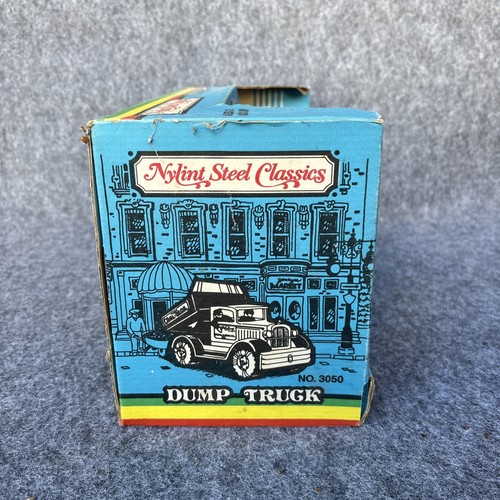 NYLINT STEEL CLASSICS COAL & GRAVEL CO DUMP TRUCK WITH BOX - Picture 6 of 6
