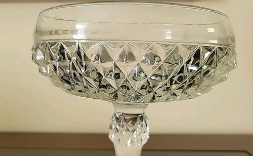Vintage Indiana Glass Diamond Point Stemmed Compote/Candy Dish - Imagen 2 de 8