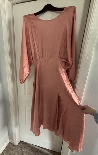 Astr The Label Marin Long Dolman Sleeve Dress Blush Pink - New with Tags Size L - Picture 2 of 5