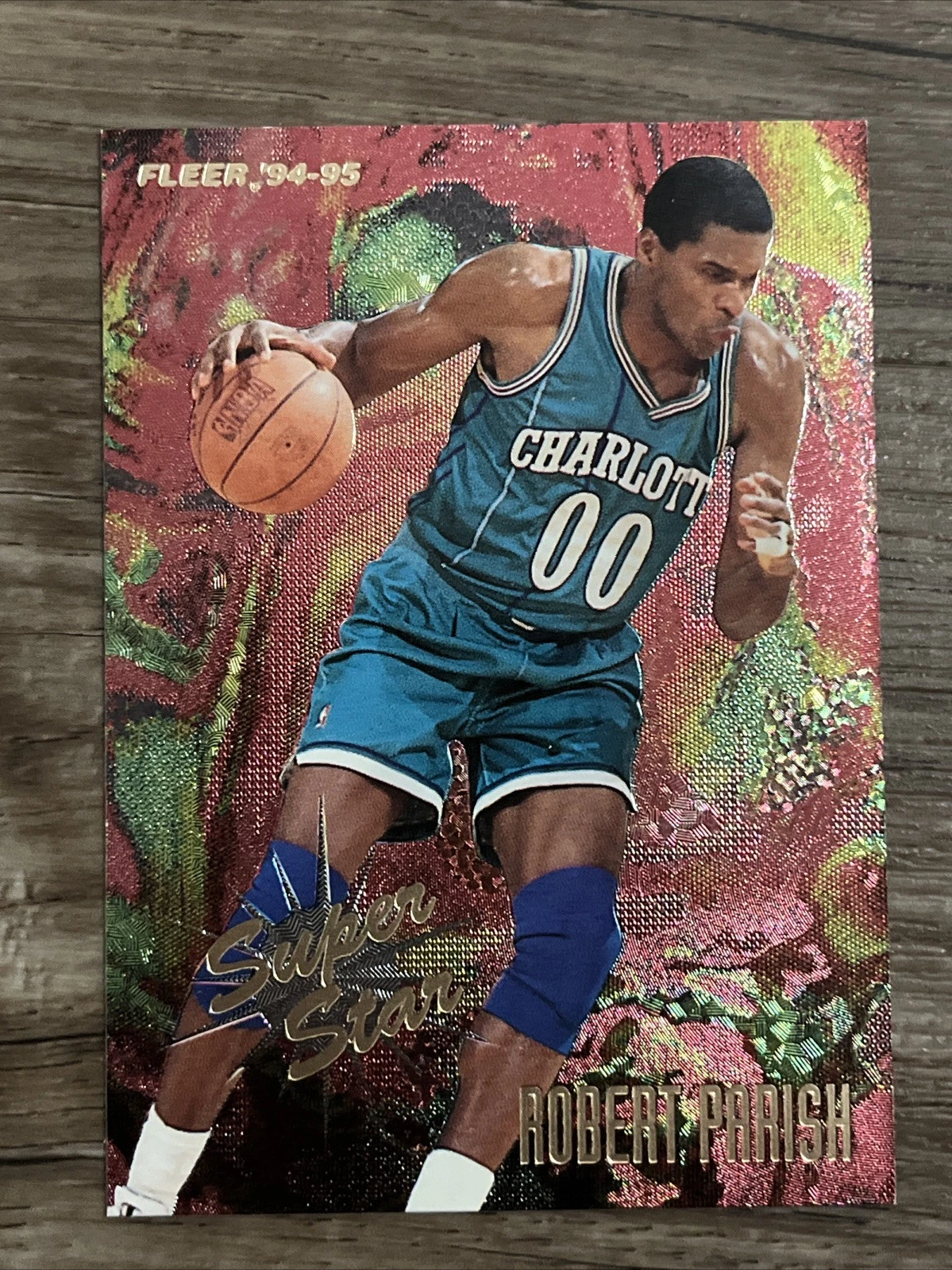 1995 Fleer Basketball Robert Parish #4 Charlotte Hornets Super Star