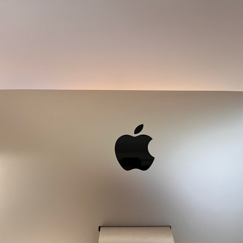 Apple iMac 21.5" Retina 4K - Anno 2017 - 1TB SSD - Processore Intel i5 3.0GHz - Foto 6 di 9