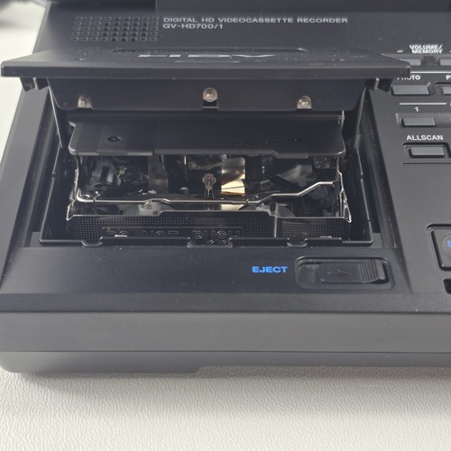 Sony Digital HD Videocassette Recorder Model GV-HD700/1 getestet/ sehr gepflegt - Bild 4 von 10