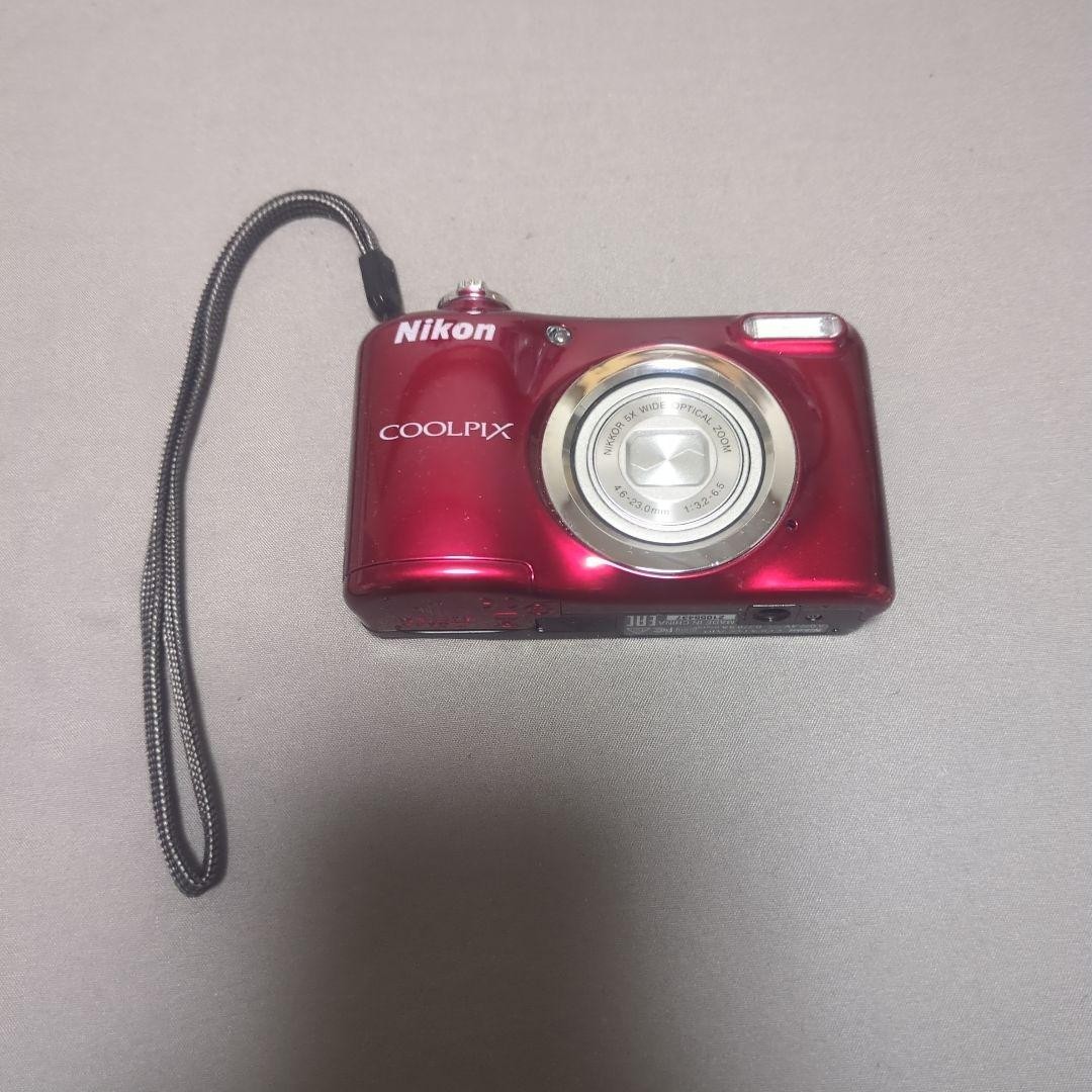 Nikon COOLPIX A10 レッド Nikon Coolpix A10 Red Compact Digital Camera Used with Strap