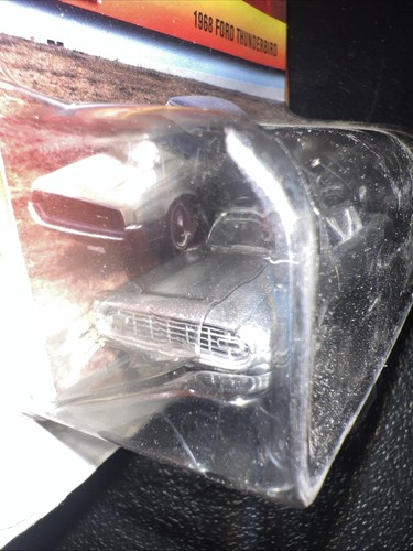 1968 Ford Thunderbird 1/64 Johnny Lightning Mustang & Fords silver diecast car - Picture 7 of 10