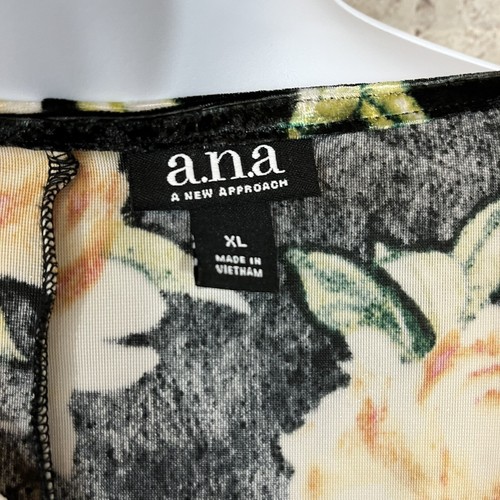 a.n.a Top Womens Size XL Black Orange Floral Print Velvet Ruffle Short Sleeve - Picture 7 of 8