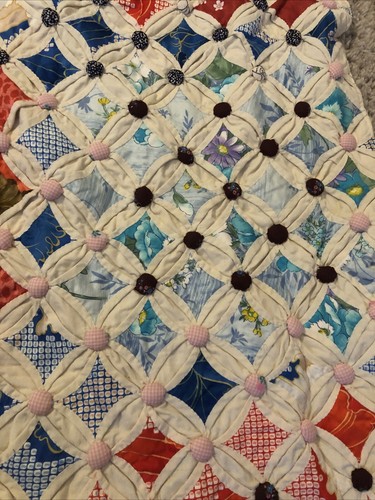 NEW Cathedral Window Hand Stitched Hand Quilted Quilt W Handmade/Stuffed Buttons - Picture 17 of 24