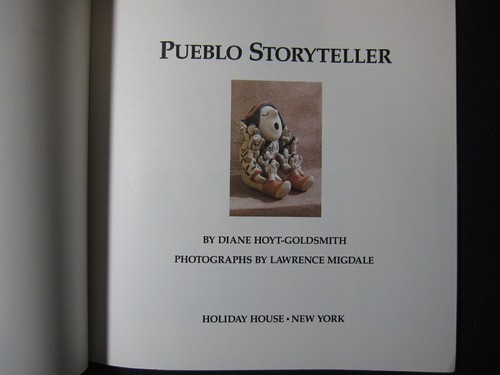 Pueblo Storyteller [Apr 01, 1994] Hoyt-Goldsmith, Diane and Migdale, Lawrence - Picture 2 of 5