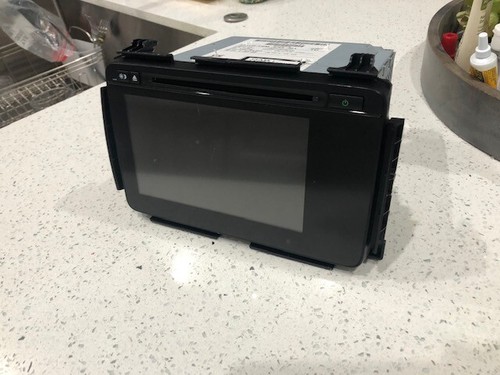 2017 - 2018 Honda Radio Head Unit HRV 39100-T8M-E55-M1 - Imagen 3 de 6