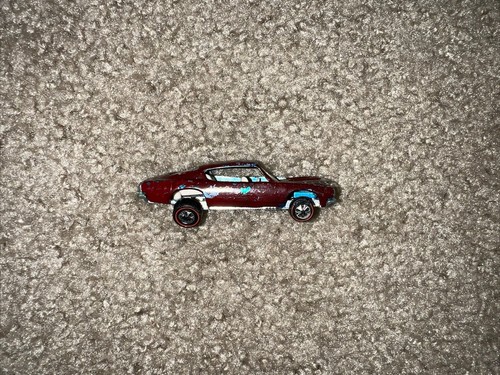 Hot Wheels Redline Custom Barracuda 1967 Red White Interior - Picture 3 of 17