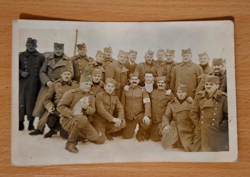 Photo WWII Yugoslav Royal Soldiers in Nazi Prisoner of War Camp STALAG XVII A - Picture 1 of 3