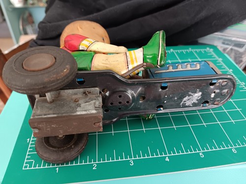 Vintage Rare Japanese TIN Number 7 Race Car With Boy Go Cart - Picture 8 of 9