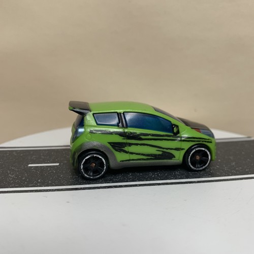 2009 Hasbro Transformers Movie 2 Autobot Skids Chevy Beat Spark Concept Green  - Picture 6 of 12