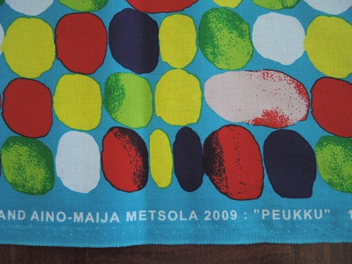 【NUEVO】Marimekko " PEUKKU " tela de algodón 148x110cm AINO-MAIJA METSOLA 2009 - Imagen 5 de 8
