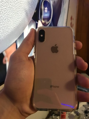 iphone xs 64 go or avec étuis et glaces état 9.5 sur 10 - Photo 3 sur 3