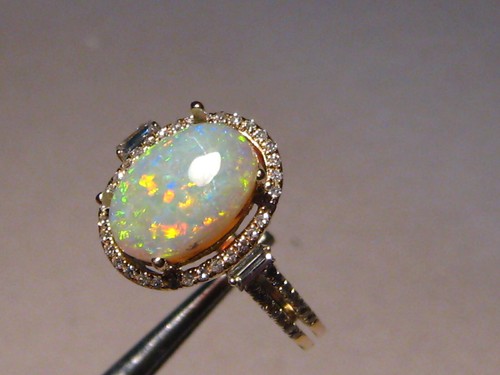 Opal & Diamond Ring 14 k Yellow Gold - Picture 3 of 9