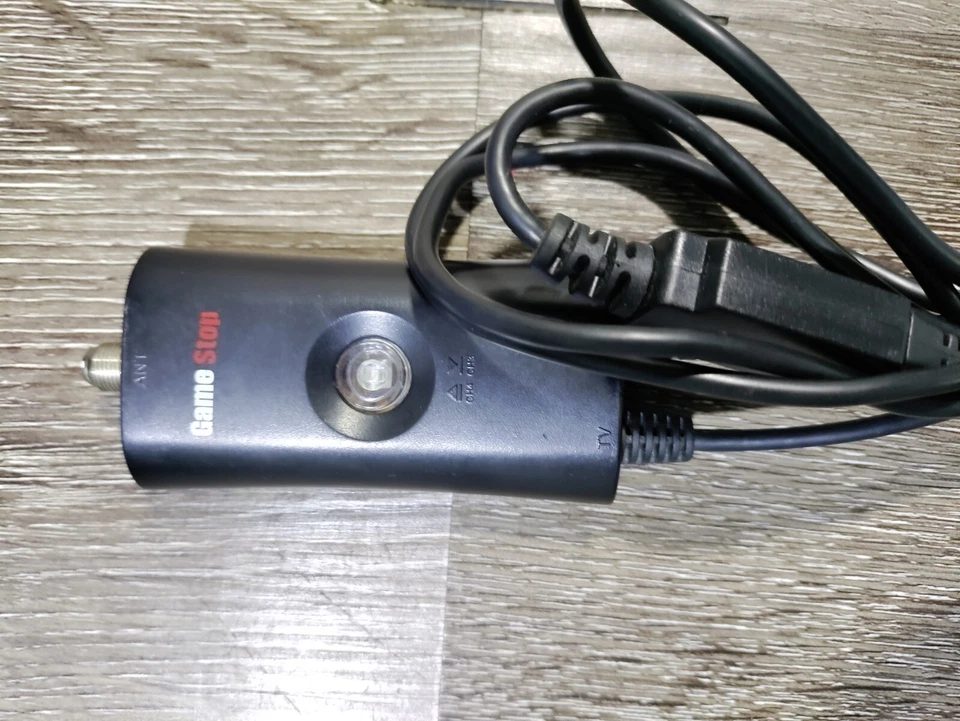 Universal RF Adapter GameStop Xbox PlayStation N64 GameCube BB9931 - Image 3 of 4