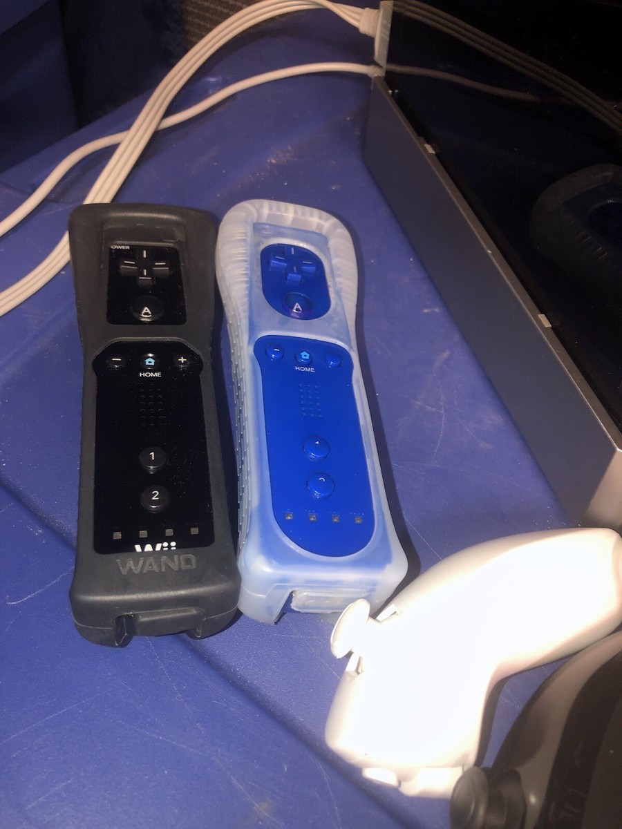 任天堂　Wii 本体　RVL-001 Amazon.com: Nintendo Wii Video Game System 2-REMOTE, 2