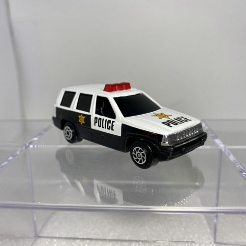 Yatming #827 Jeep Grand Cherokee Police 1/64 Diecast SUV Black & White - Picture 4 of 10