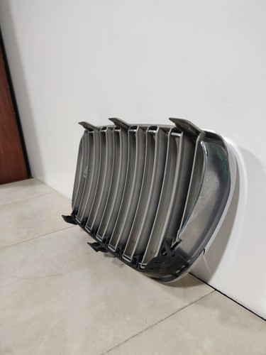 2006-2008 BMW 3 series front grill (224059-10) right side OEM 07080A - Picture 5 of 10