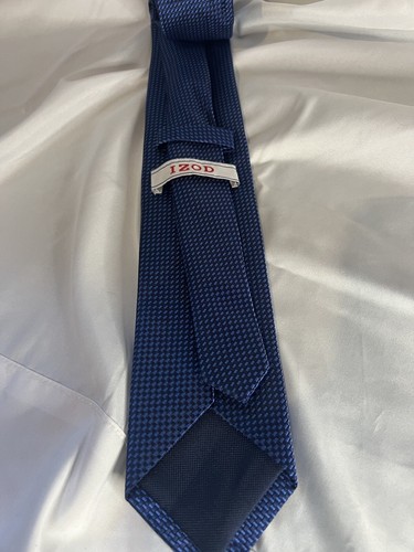 IZOD Navy Blue/ Blue Weave Pattern Tie Necktie 58"x3.25" - Picture 6 of 6