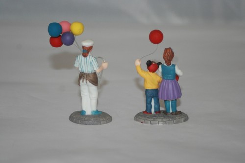 Department 56 Disney Parks Village Series Balloon Seller #53539 NEW - Picture 4 of 10