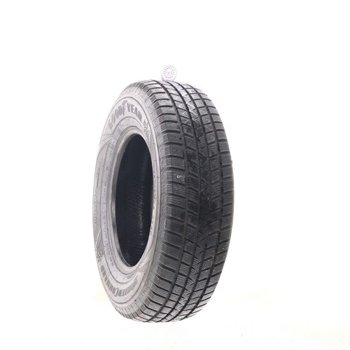 Used 235/70R16 Goodyear WinterCommand 106T - 10.5/32 - Picture 2 of 4
