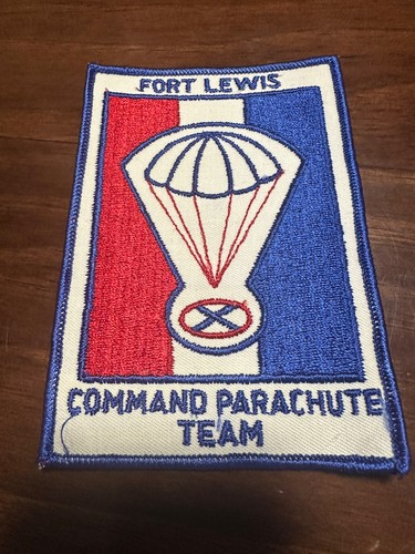 Vintage US Army Fort Lewis Command Parachute Team Patch