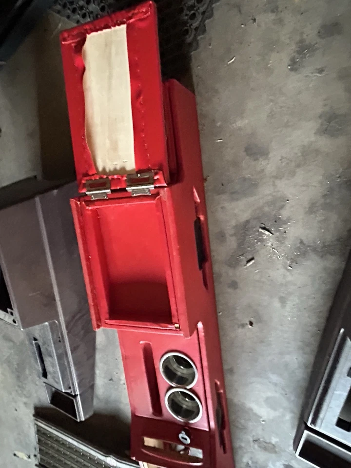 Portavasos consola central LED personalizado Chevy Malibu rojo Foto 2 de 4