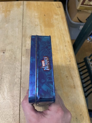 UNO Marvel Heroes Card Game in Collector's Tin Missing 1 Card - Picture 6 of 7