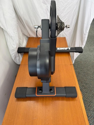 Zwift Hub One Smart Turbo Trainer #9006 - Picture 2 of 7