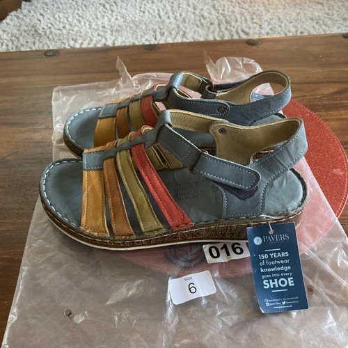 Pavers Womens Sandals Size 6 . New . - Picture 3 of 3