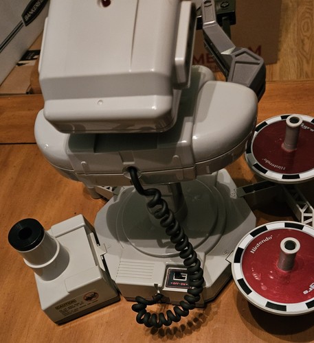NES Rob Robot Complete With Gyromite Included Clean - Picture 6 of 14