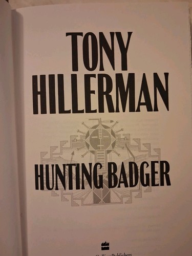 Hunting Badger  by Tony Hillerman 1999 HCDJ First Edition. VG. - Picture 7 of 15