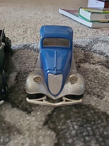 Lot Of 3 Diecast Ford 1/24. Classic Vintage. Ford Coupe, Pickup, Delivery - Picture 23 of 24