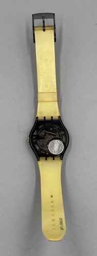 Swatch James Bond 007 2001 The Man With The Golden Gun 1974 Analoge Armband Uhr - Imagen 7 de 8