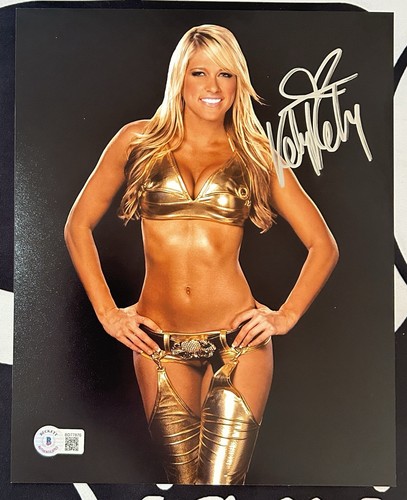 Kelly Kelly Signed 8x10 Photo. WWE. ECW. Barbie Blank. Divas Champ. BAS COA. A29 - Picture 1 of 1